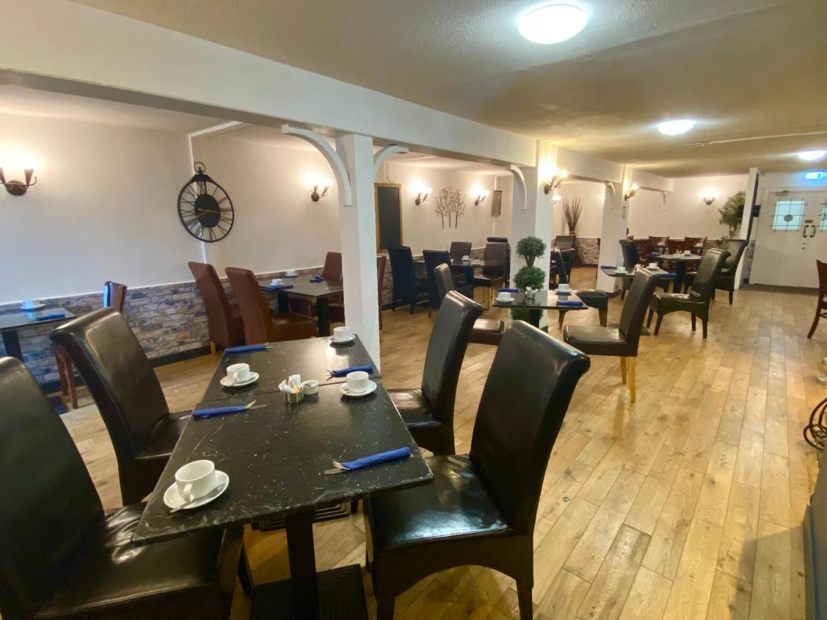 The County Hotel - Self Check-In, Ultra Fast Wi-Fi, Free Parking, Central Location Selkirk Eksteriør billede