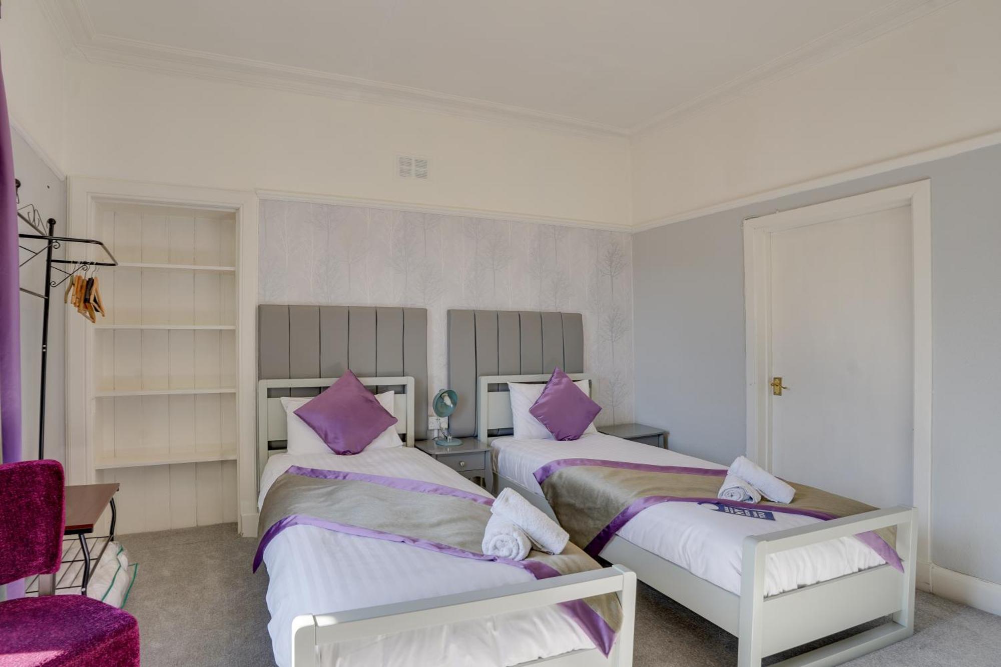 The County Hotel - Self Check-In, Ultra Fast Wi-Fi, Free Parking, Central Location Selkirk Eksteriør billede