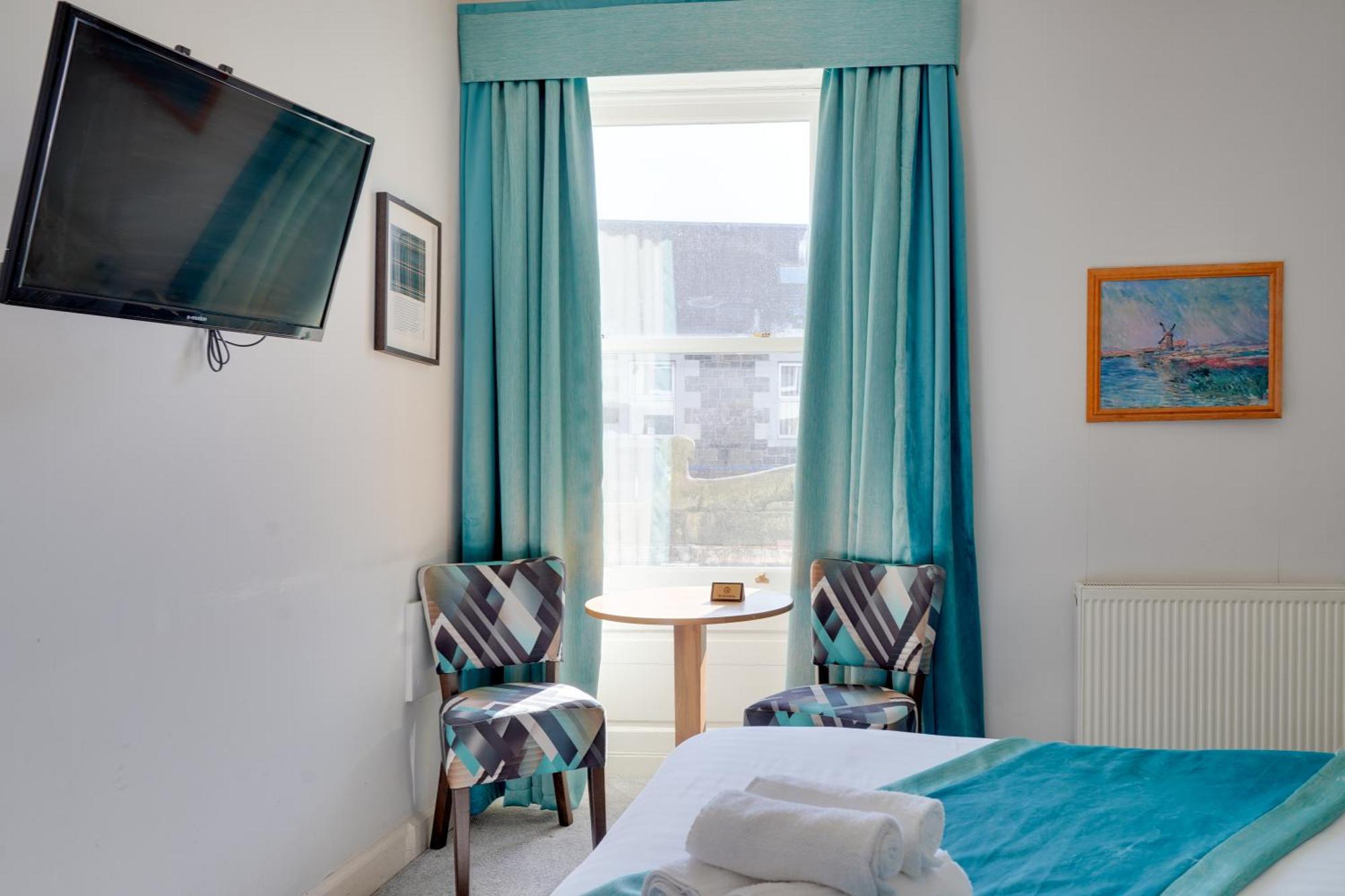 The County Hotel - Self Check-In, Ultra Fast Wi-Fi, Free Parking, Central Location Selkirk Eksteriør billede
