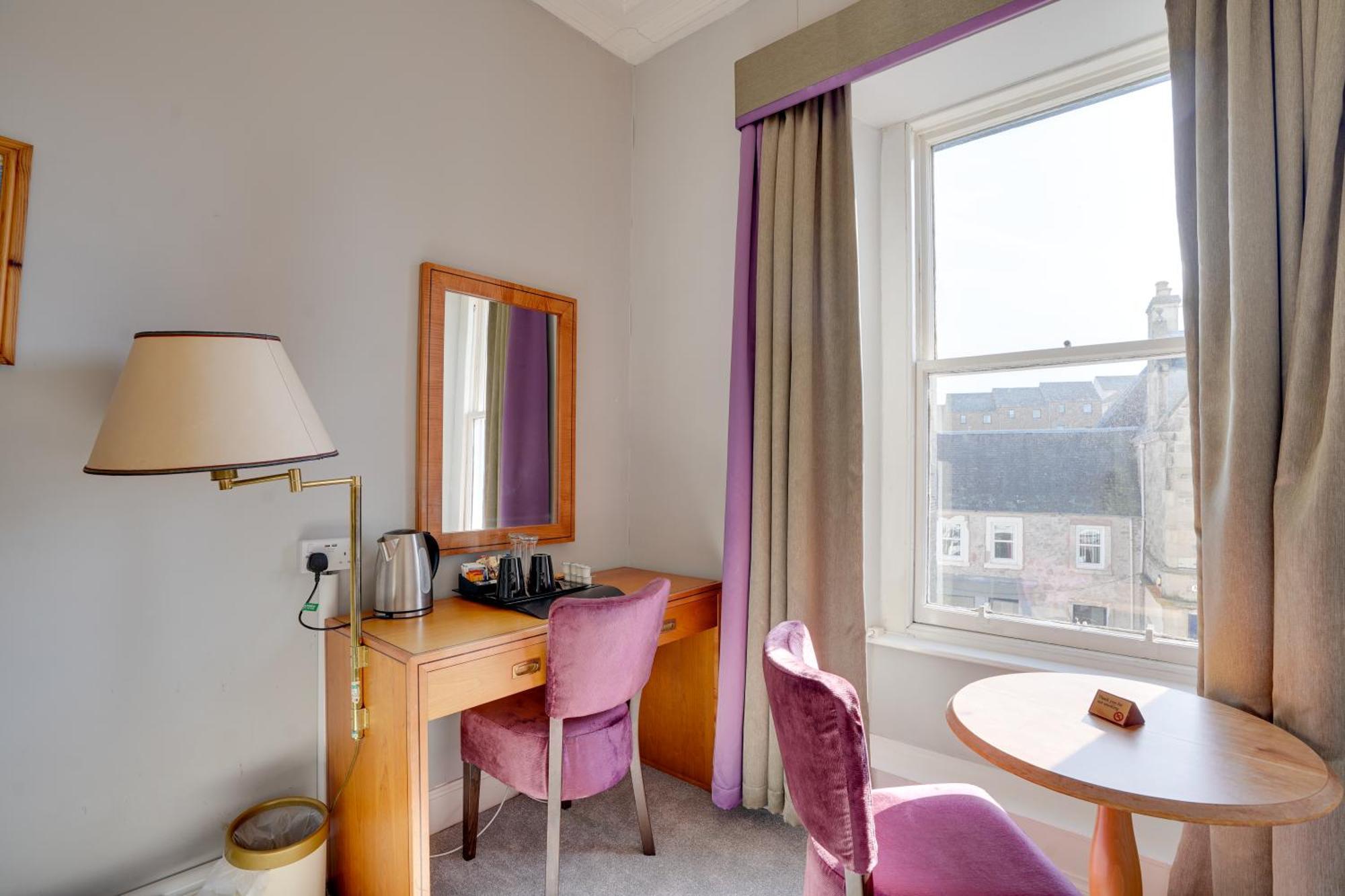 The County Hotel - Self Check-In, Ultra Fast Wi-Fi, Free Parking, Central Location Selkirk Eksteriør billede